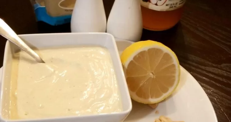 Vegan sour cream