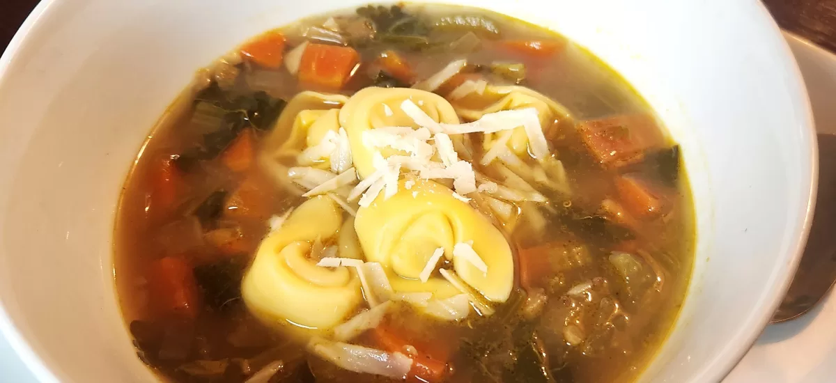 Vegan Italian Tortellini and Spinach Brodo